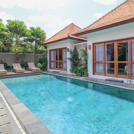 Mella Villas Jimbaran Kuta Selatan ภายนอก รูปภาพ